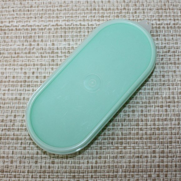 VTG TUPPERWARE JADEITE CHEESE GRATER SHREDDER w/STORAGE KEEPER CONTAINER & LID - Picture 3 of 13